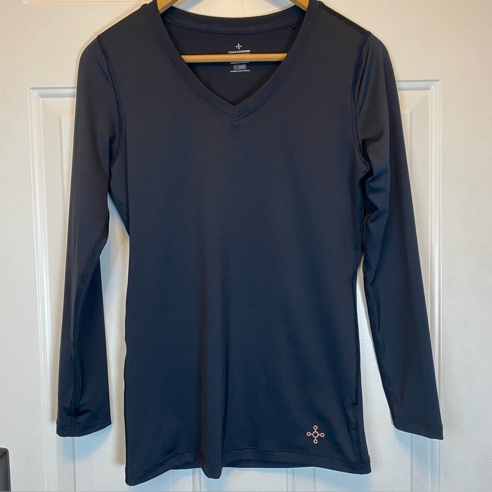 Tommie Copper Long Sleeve Copper & Zinc Infused V-Neck Shirt Womens Medium Black